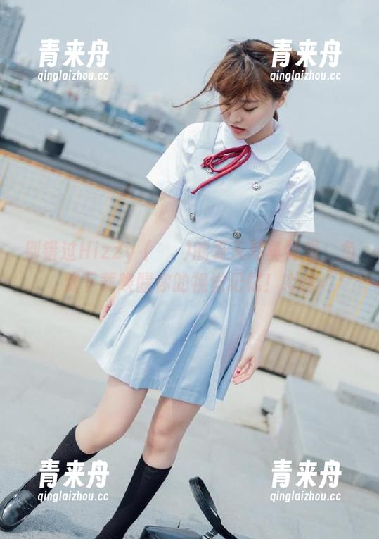 别错过Hizzy (히지)的夏天写真特辑，免费下载唤醒你的视觉记忆！.txt
